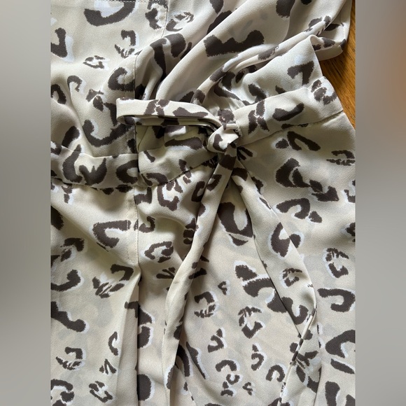 BCBGMAXAZRIA ANIMAL PRINT DRESS - Picture 2 of 10